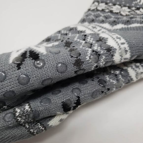 NEW! Rooted Soul Clothing Co Slipper Socks Grey Alpine Faux Fur OSFA - Picture 2 of 4